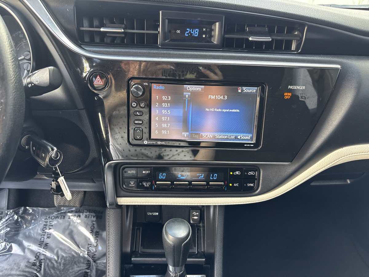 Photo 22 of this Toyota Corolla iM