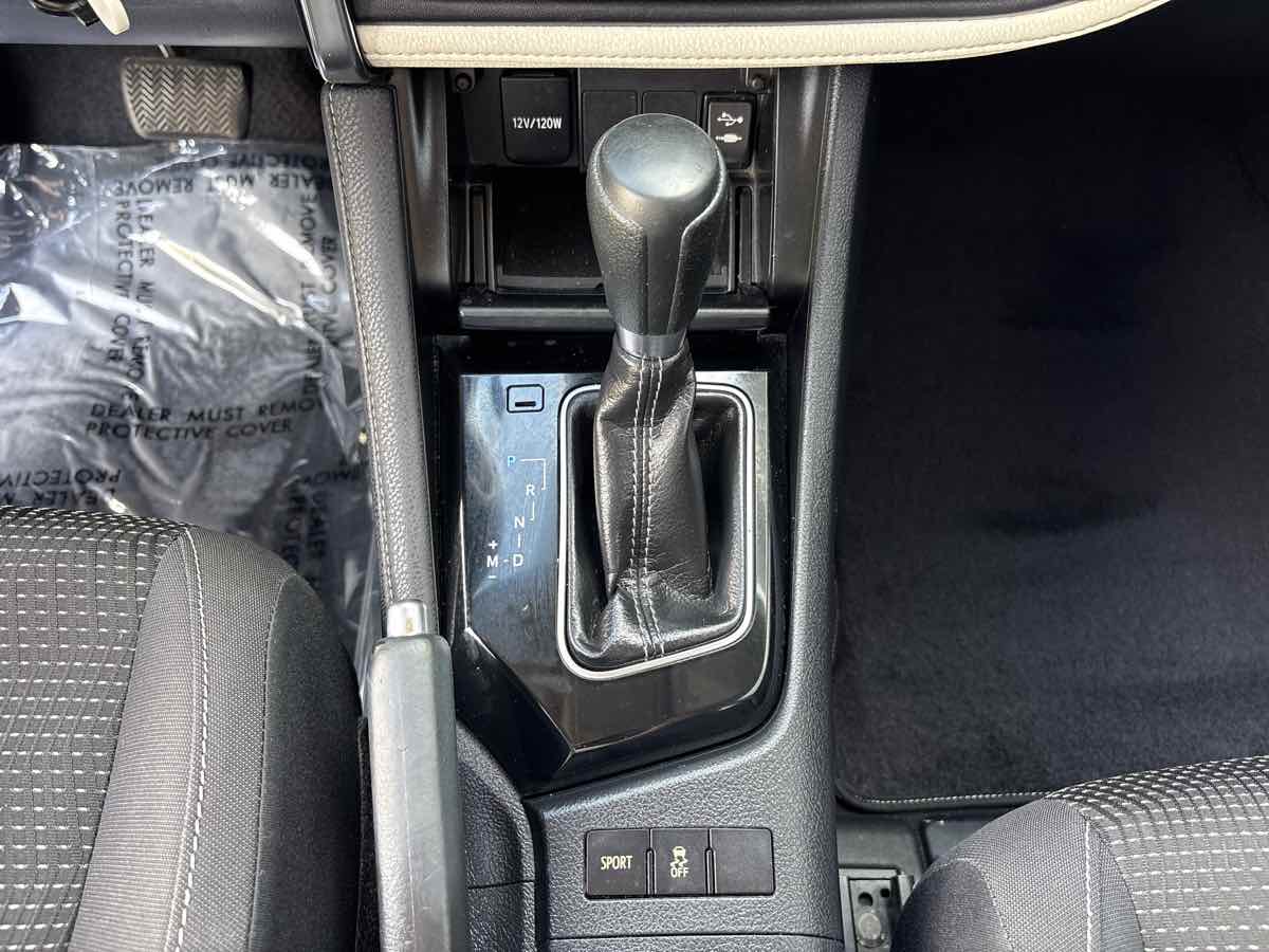 Photo 24 of this Toyota Corolla iM
