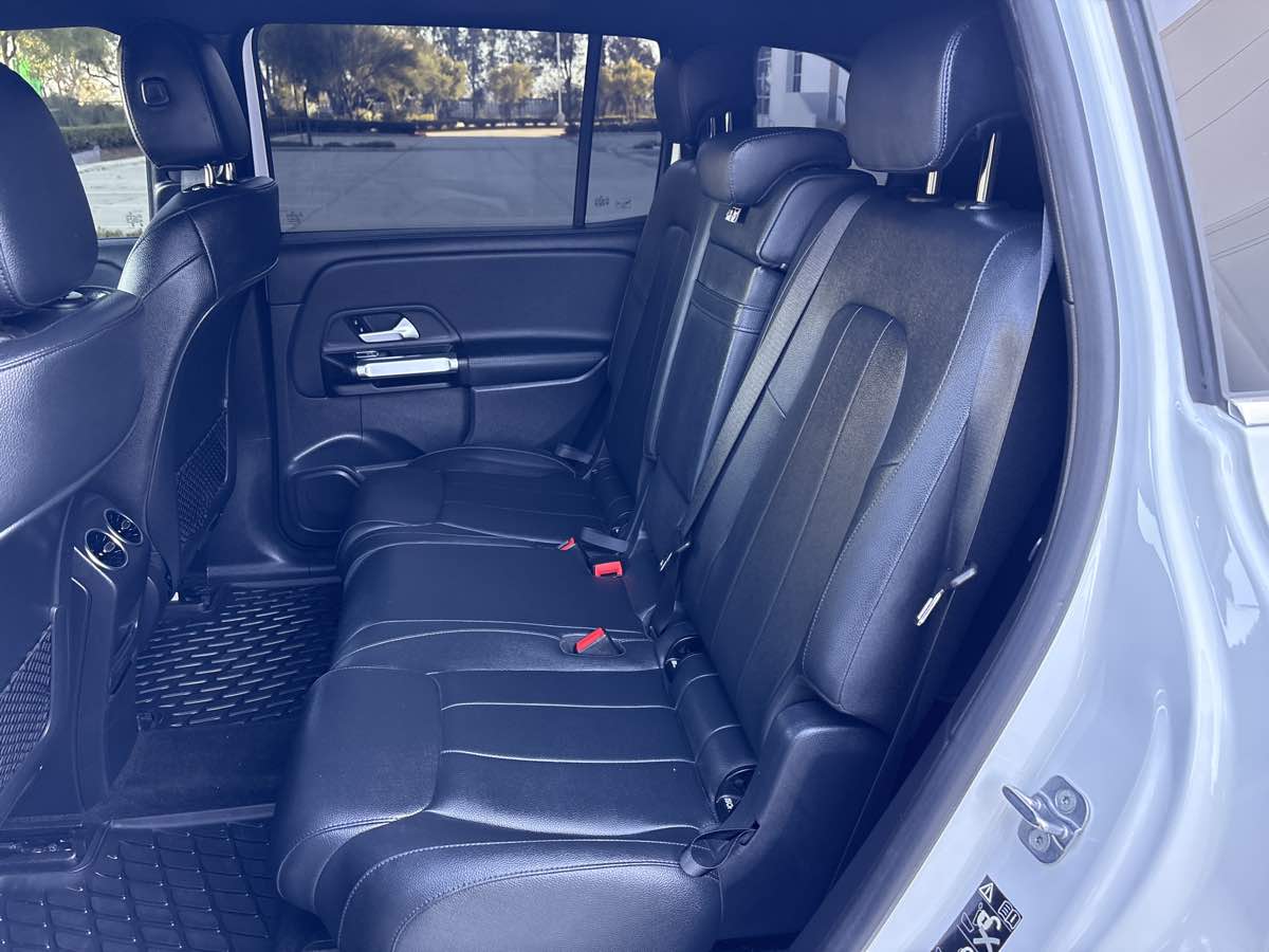 Photo 12 of this Mercedes-Benz EQB 300