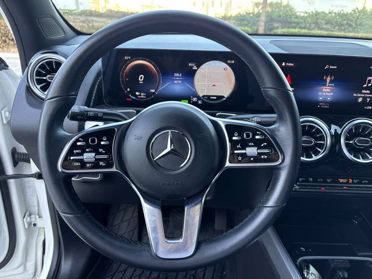 Photo 22 of this Mercedes-Benz EQB 300