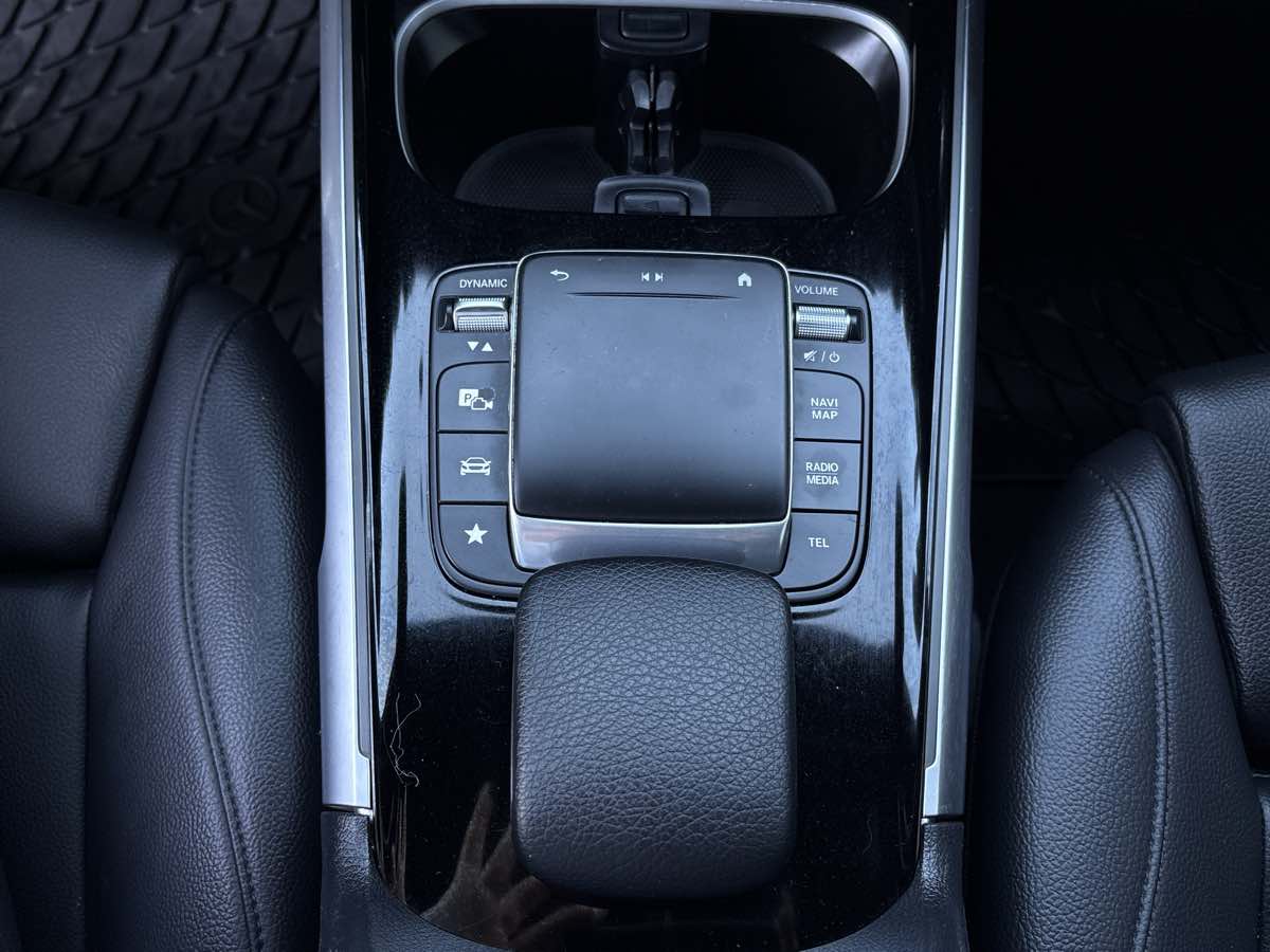 Photo 27 of this Mercedes-Benz EQB 300