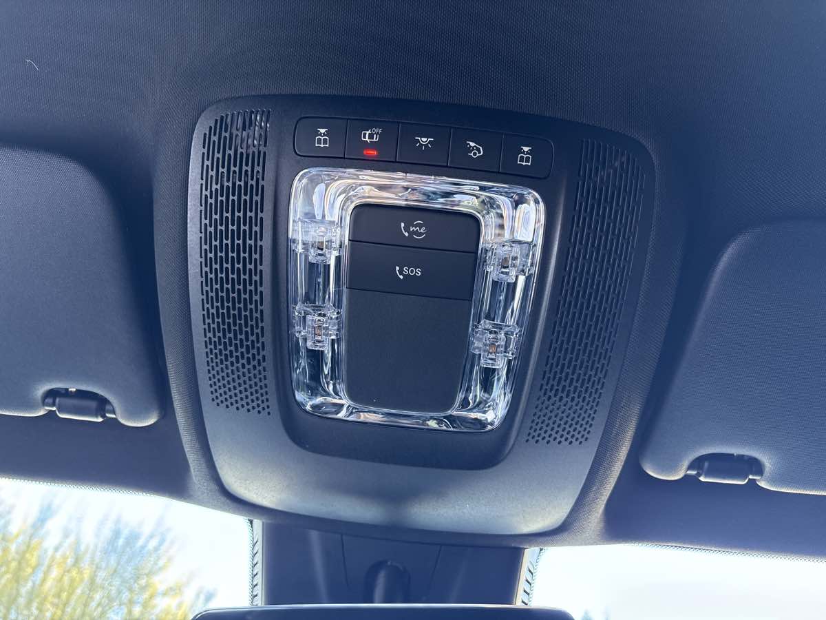 Photo 28 of this Mercedes-Benz EQB 300
