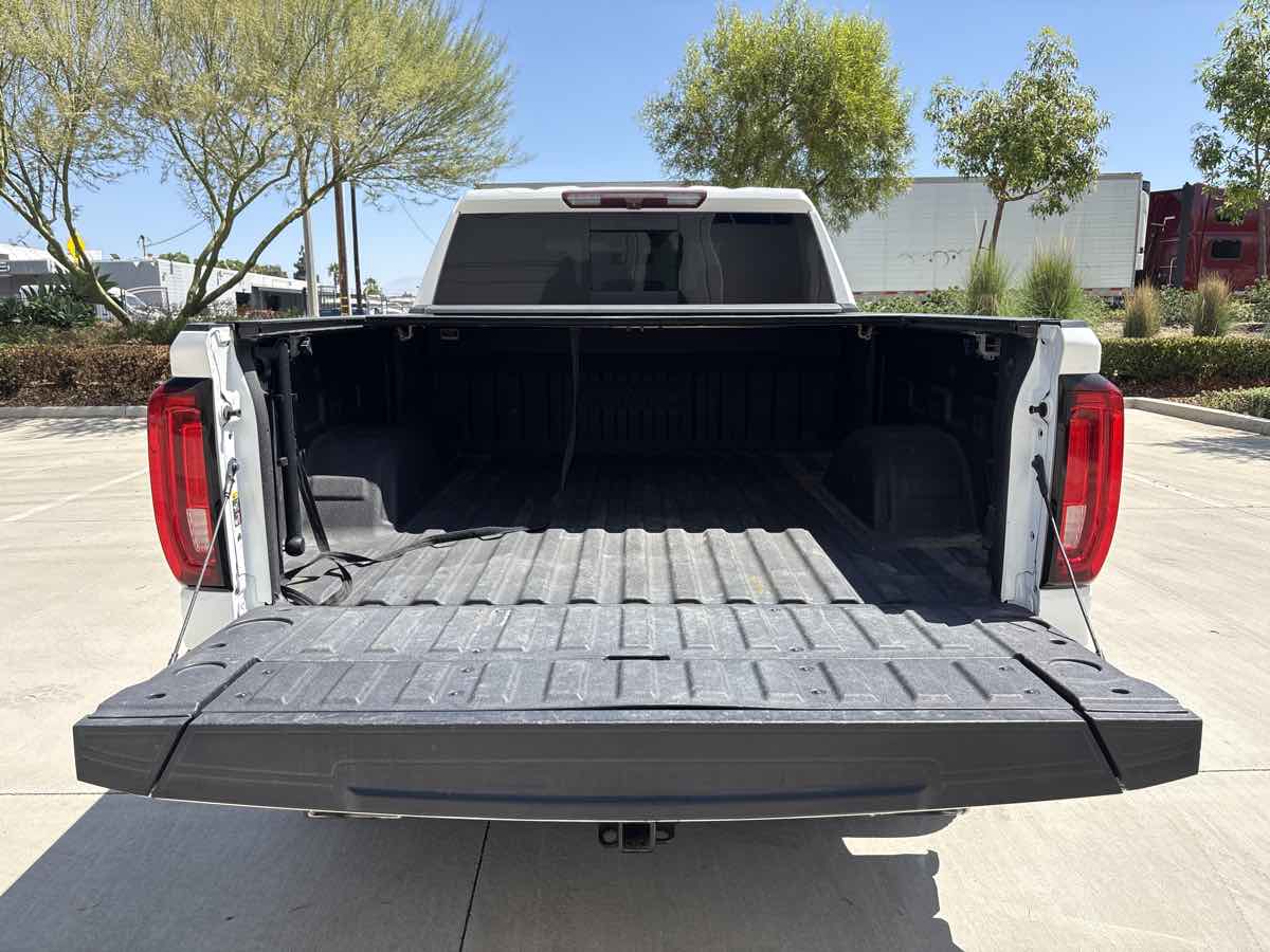 Photo 10 of this GMC Sierra 1500