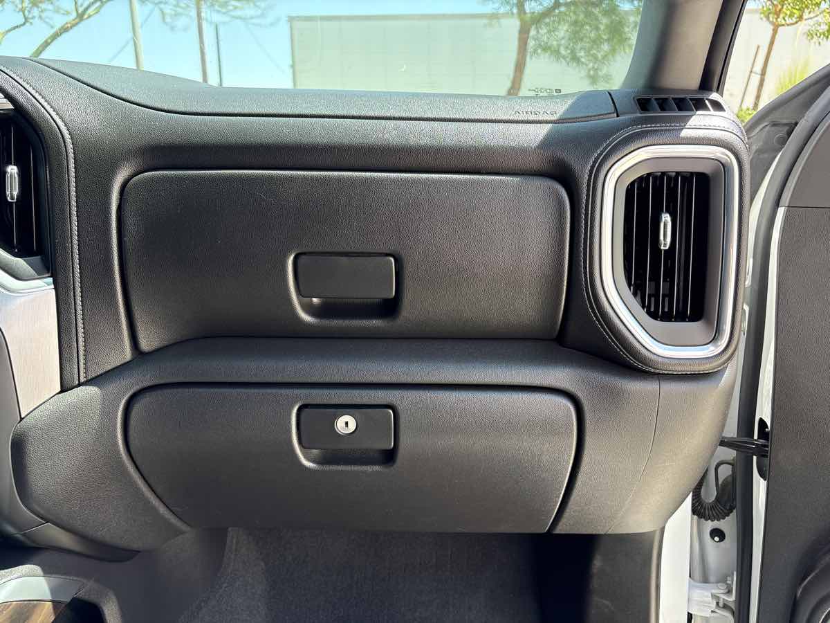 Photo 18 of this GMC Sierra 1500
