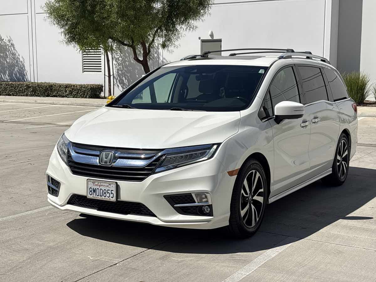 Photo 7 of this Honda Odyssey