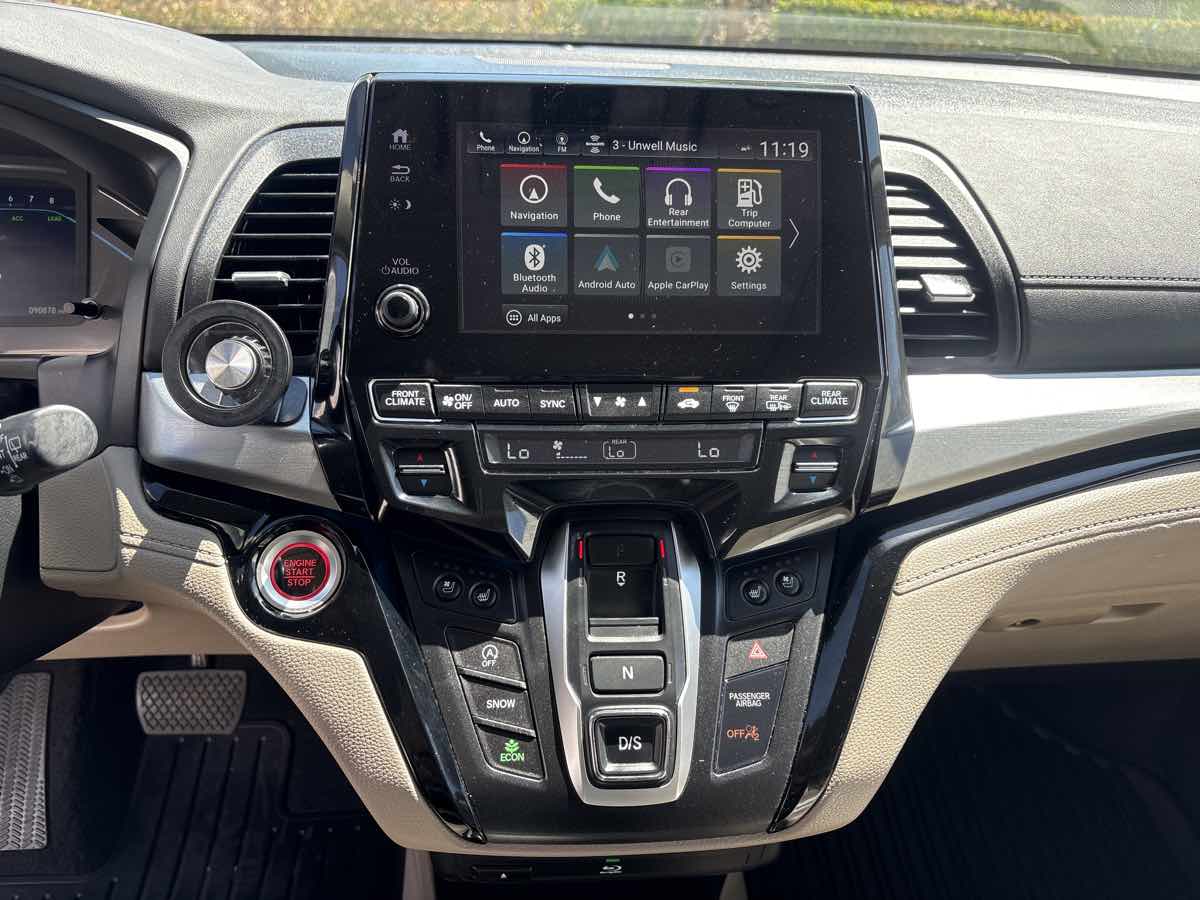 Photo 23 of this Honda Odyssey