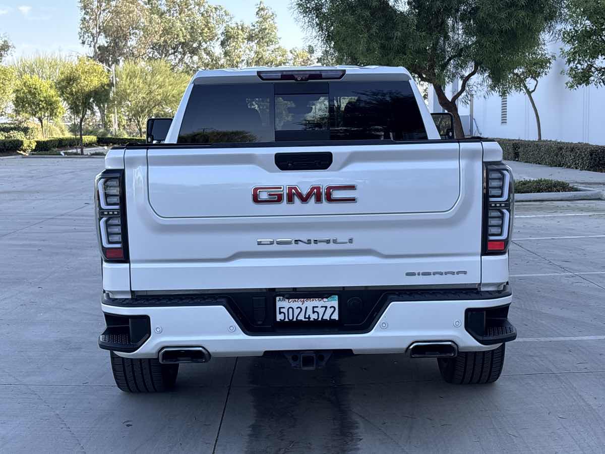 Photo 4 of this GMC Sierra 1500