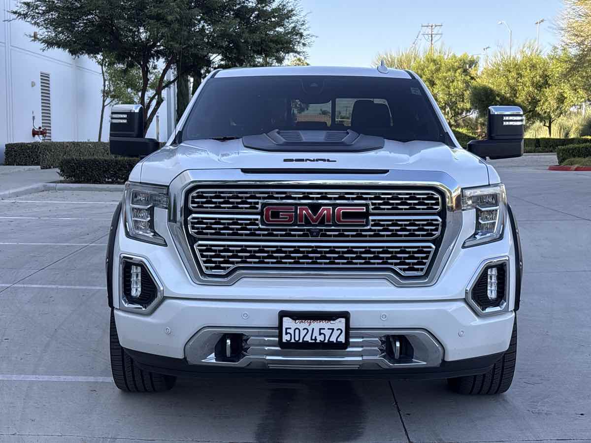 Photo 8 of this GMC Sierra 1500
