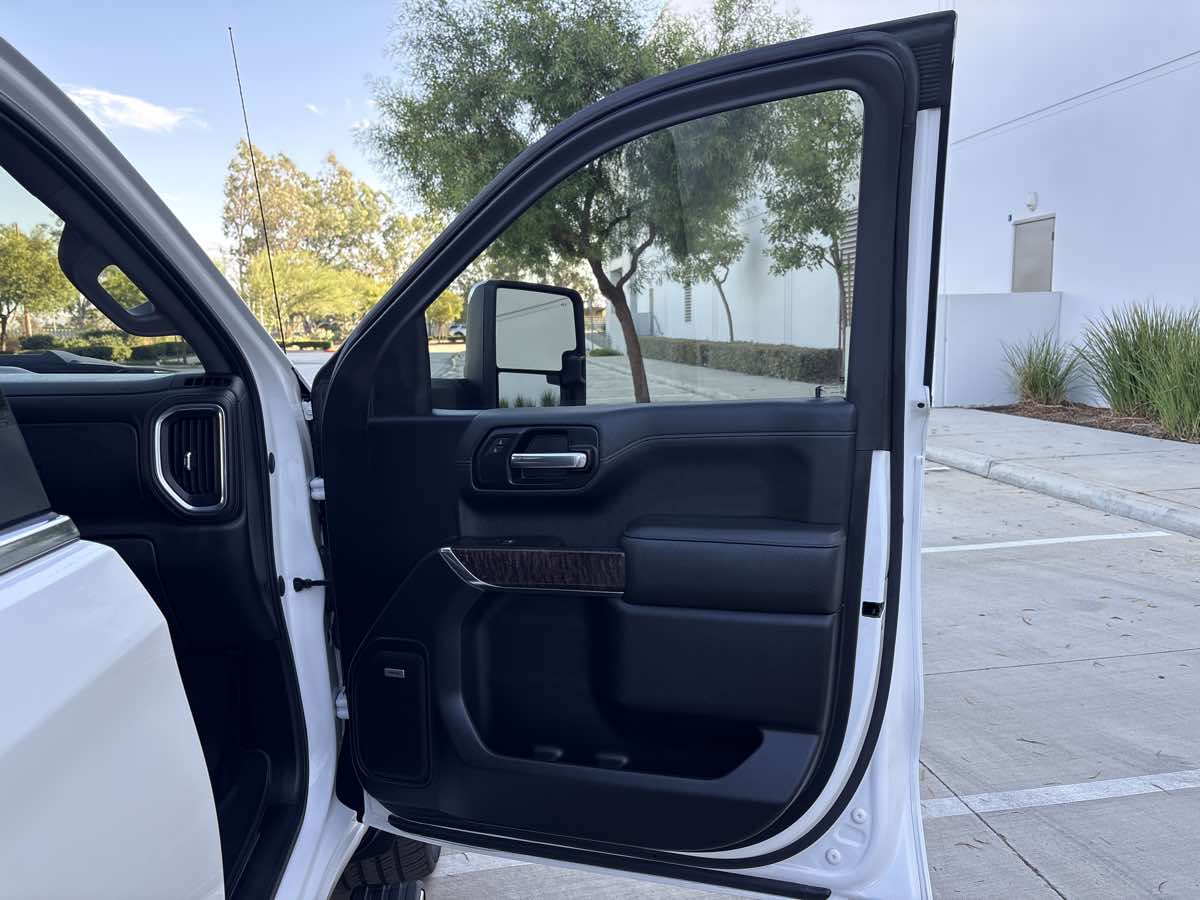 Photo 16 of this GMC Sierra 1500