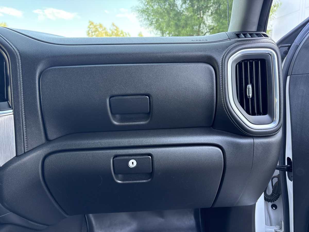 Photo 18 of this GMC Sierra 1500