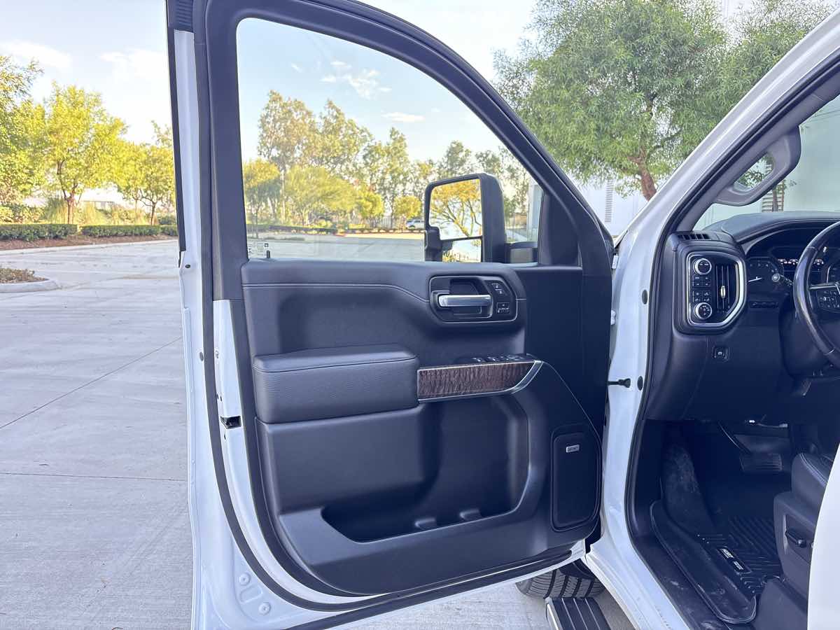 Photo 19 of this GMC Sierra 1500