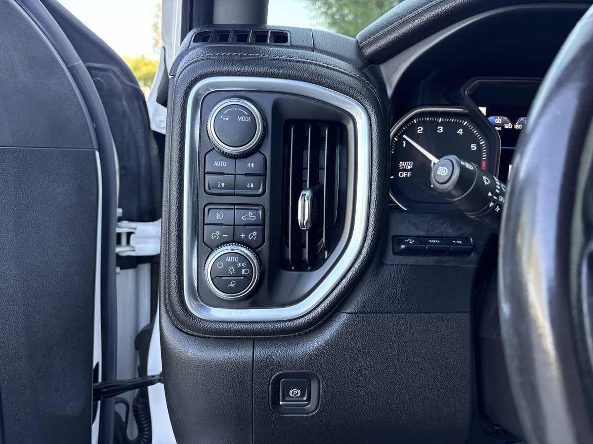 Photo 21 of this GMC Sierra 1500