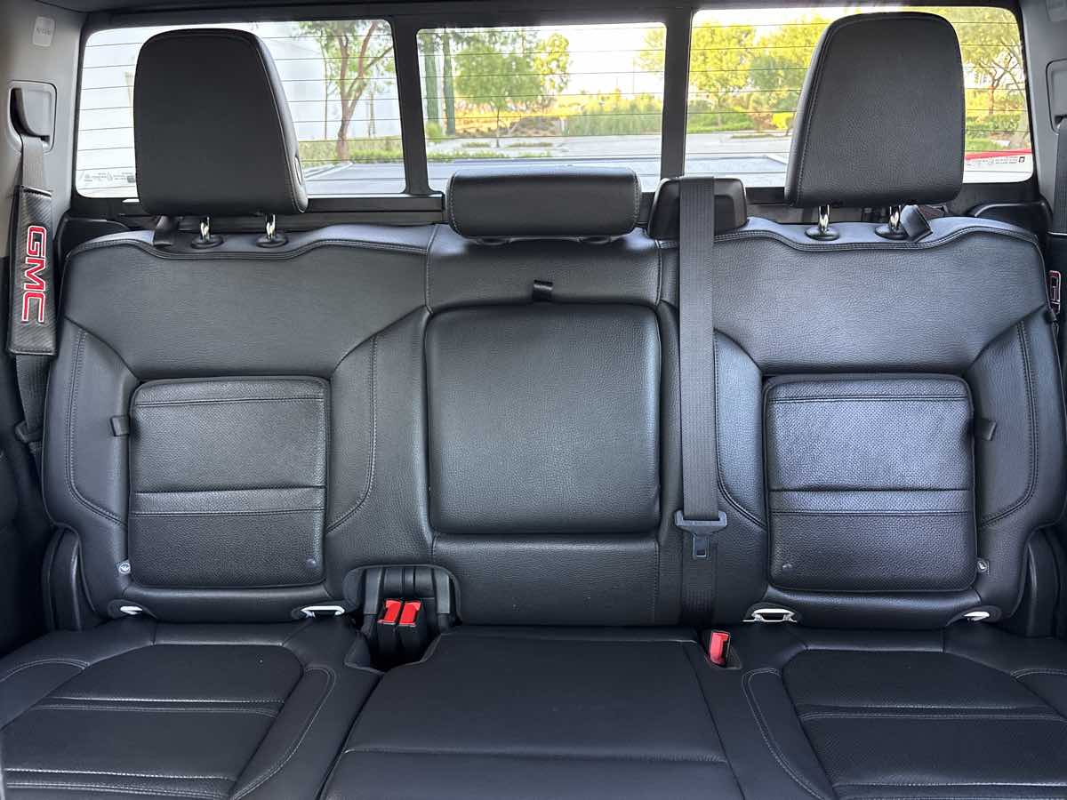 Photo 29 of this GMC Sierra 1500