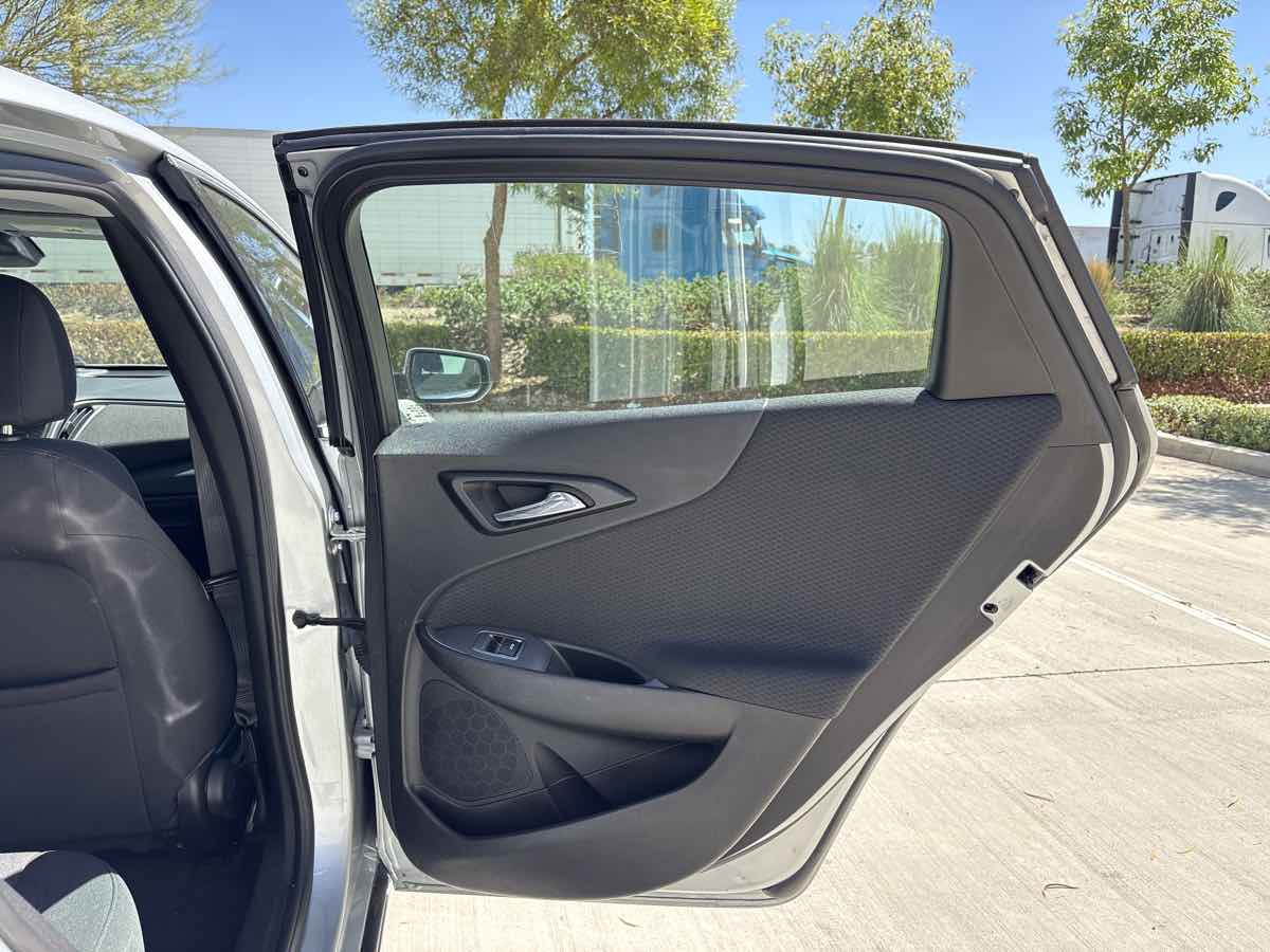 Photo 13 of this Chevrolet Malibu