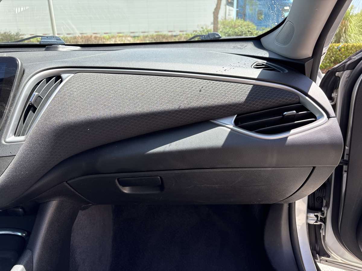 Photo 17 of this Chevrolet Malibu