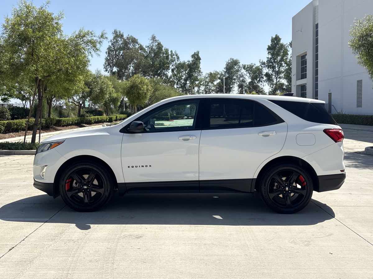 Photo 6 of this Chevrolet Equinox