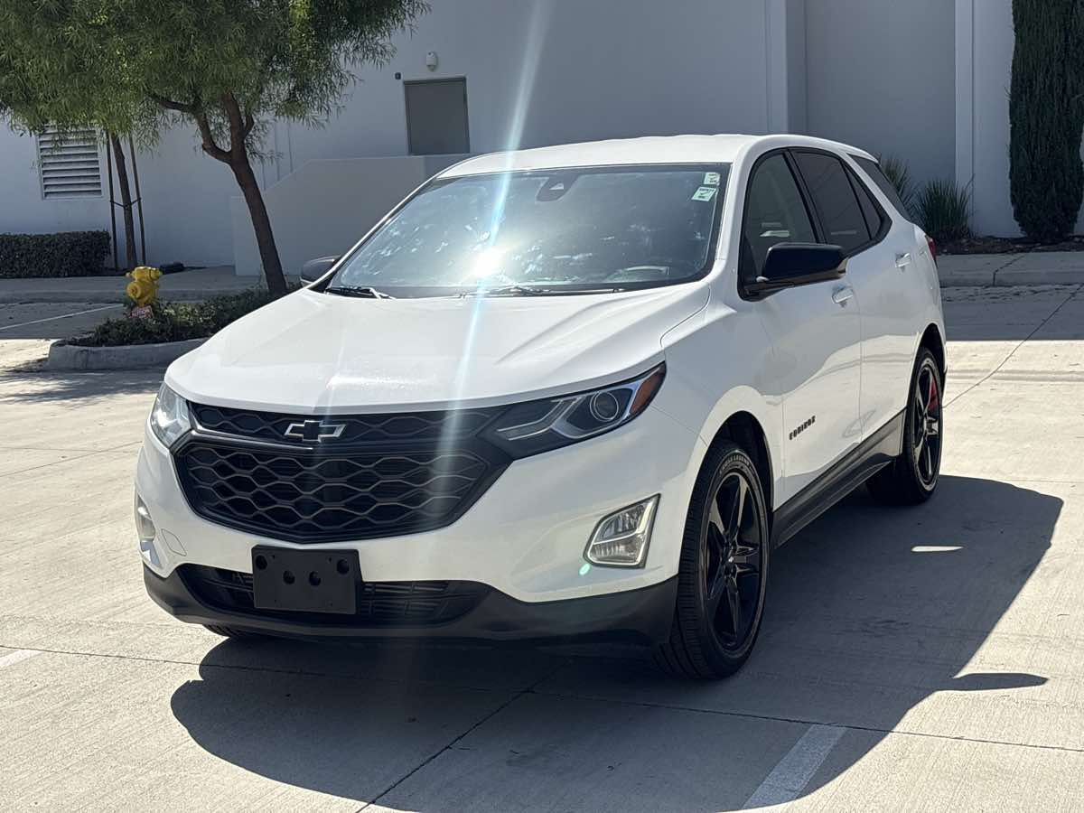 Photo 7 of this Chevrolet Equinox