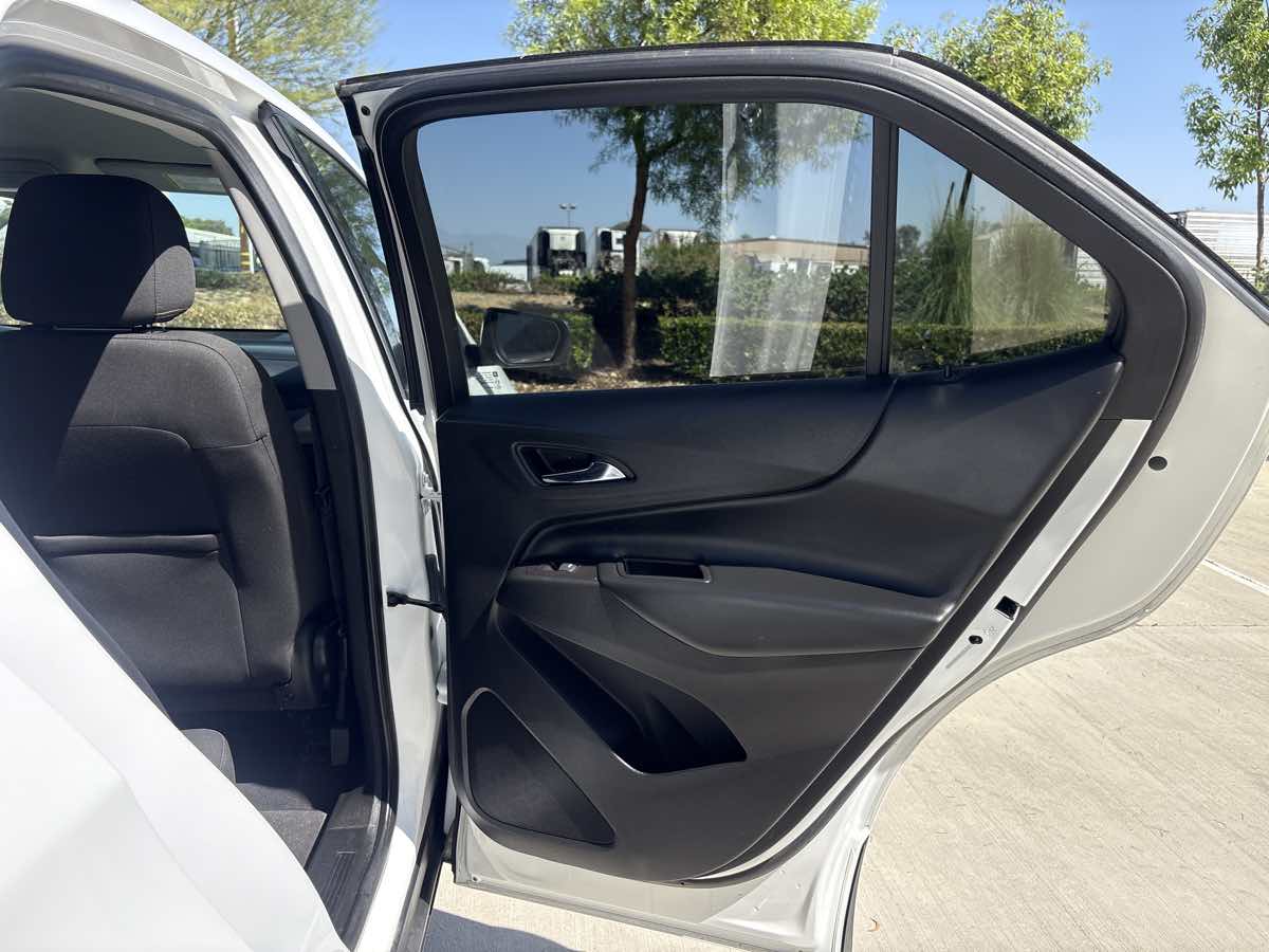 Photo 13 of this Chevrolet Equinox
