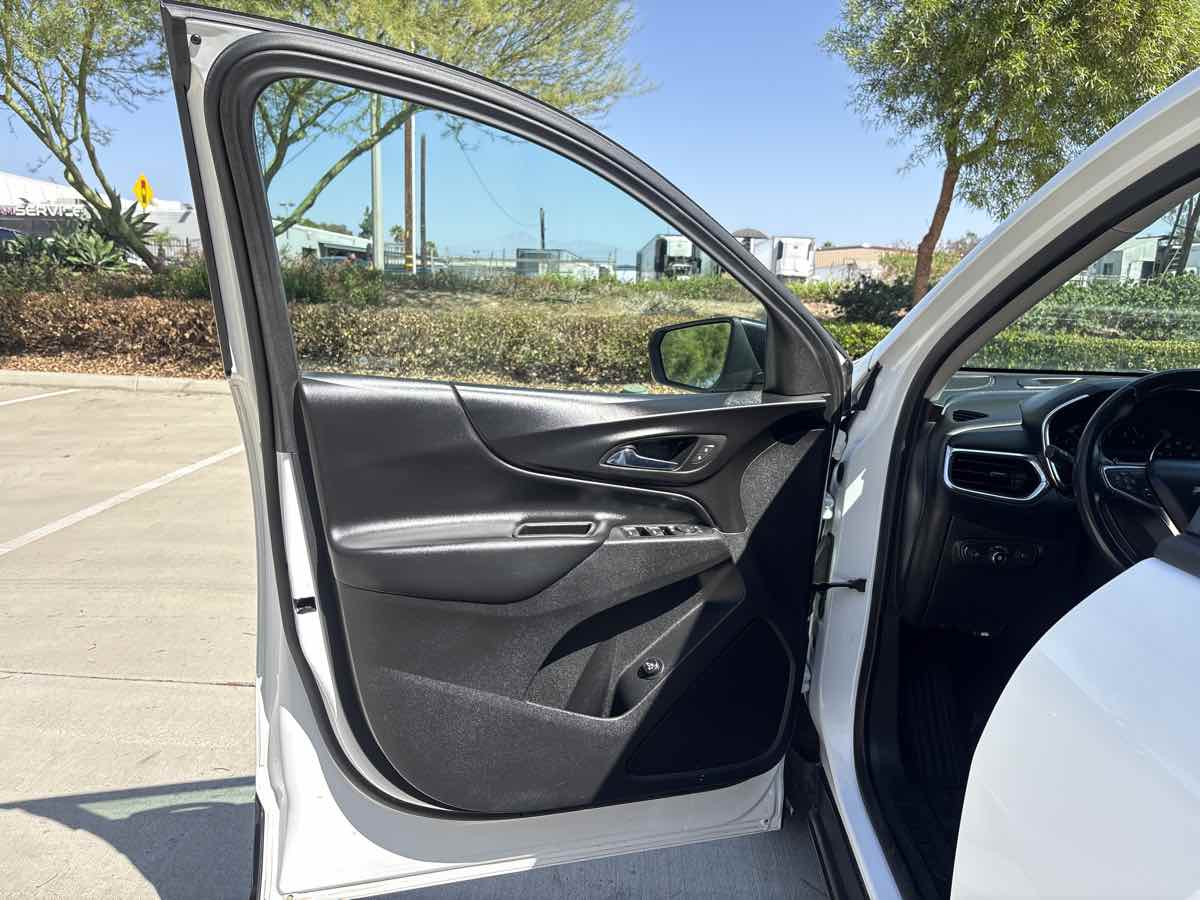Photo 19 of this Chevrolet Equinox