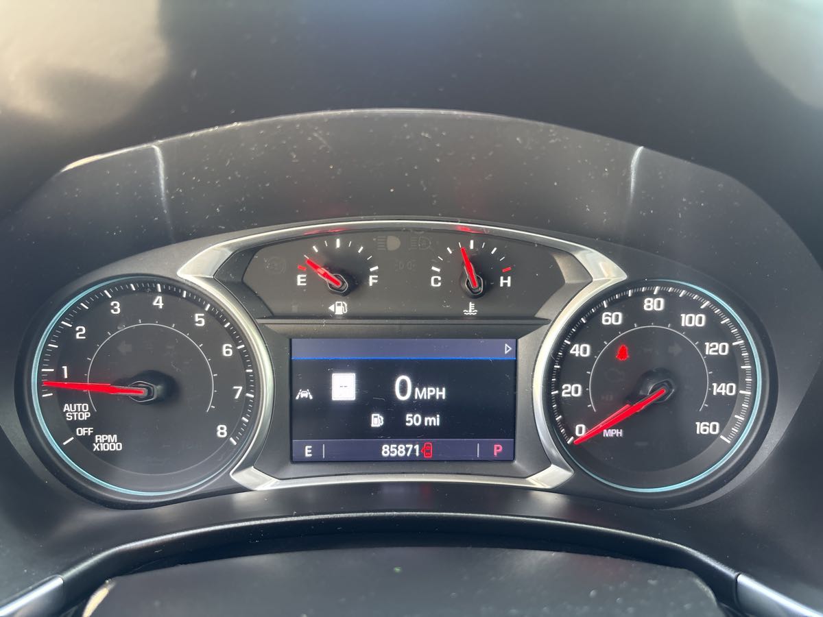 Photo 23 of this Chevrolet Equinox