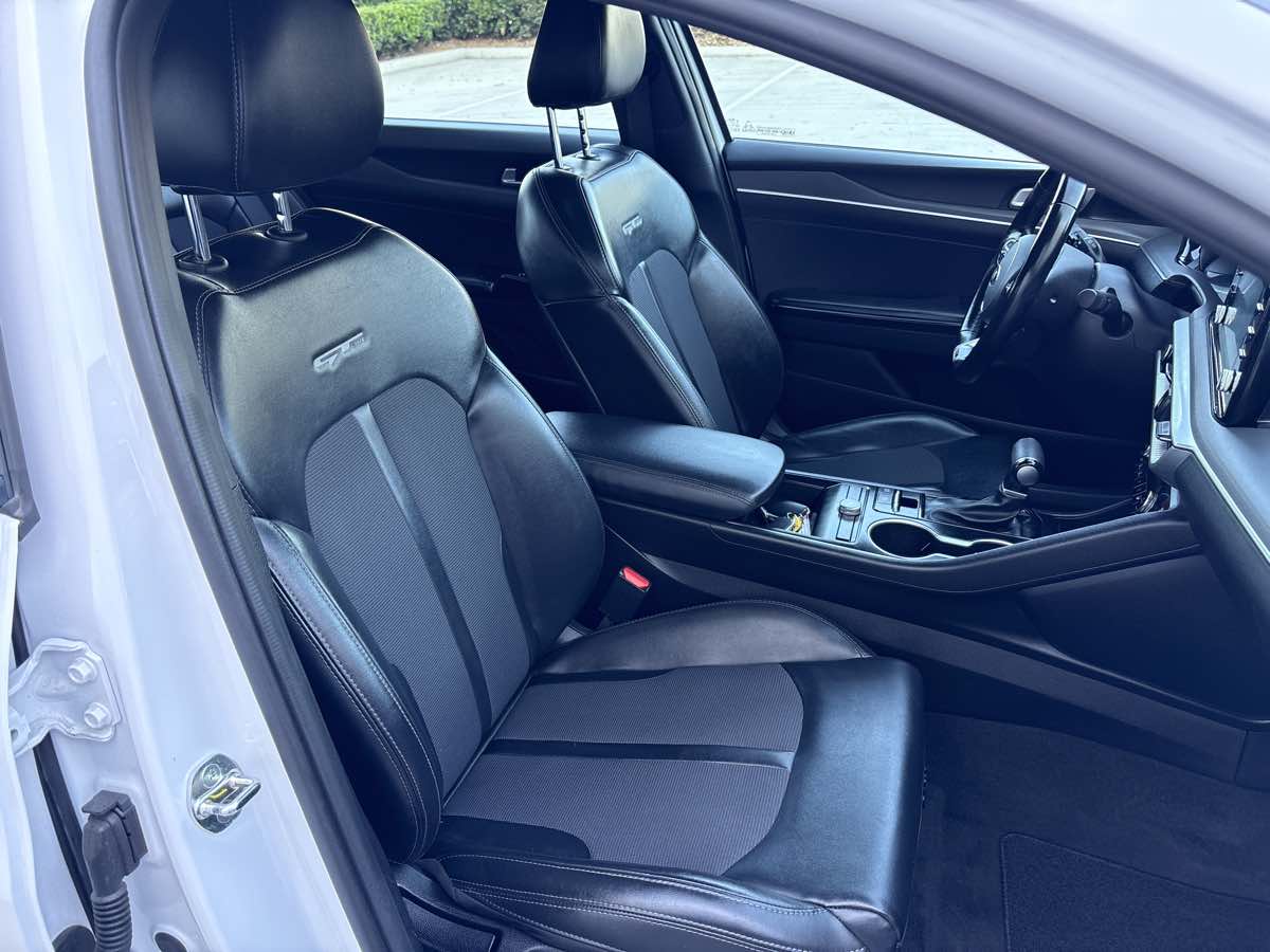Photo 16 of this Kia K5
