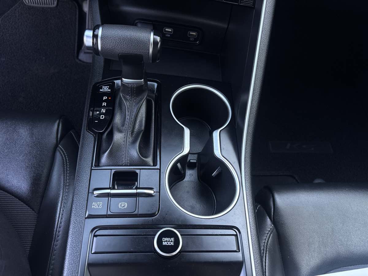Photo 26 of this Kia K5