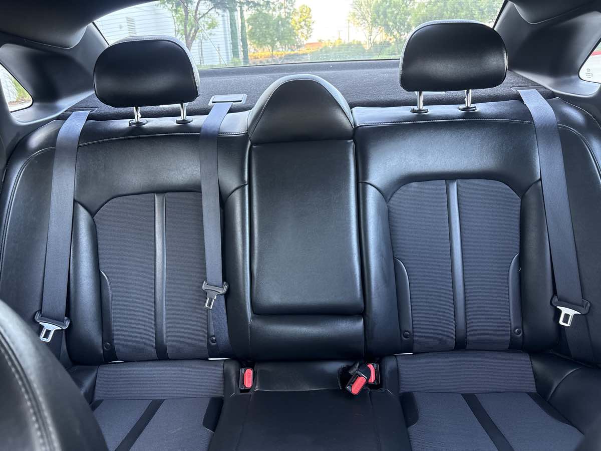 Photo 27 of this Kia K5