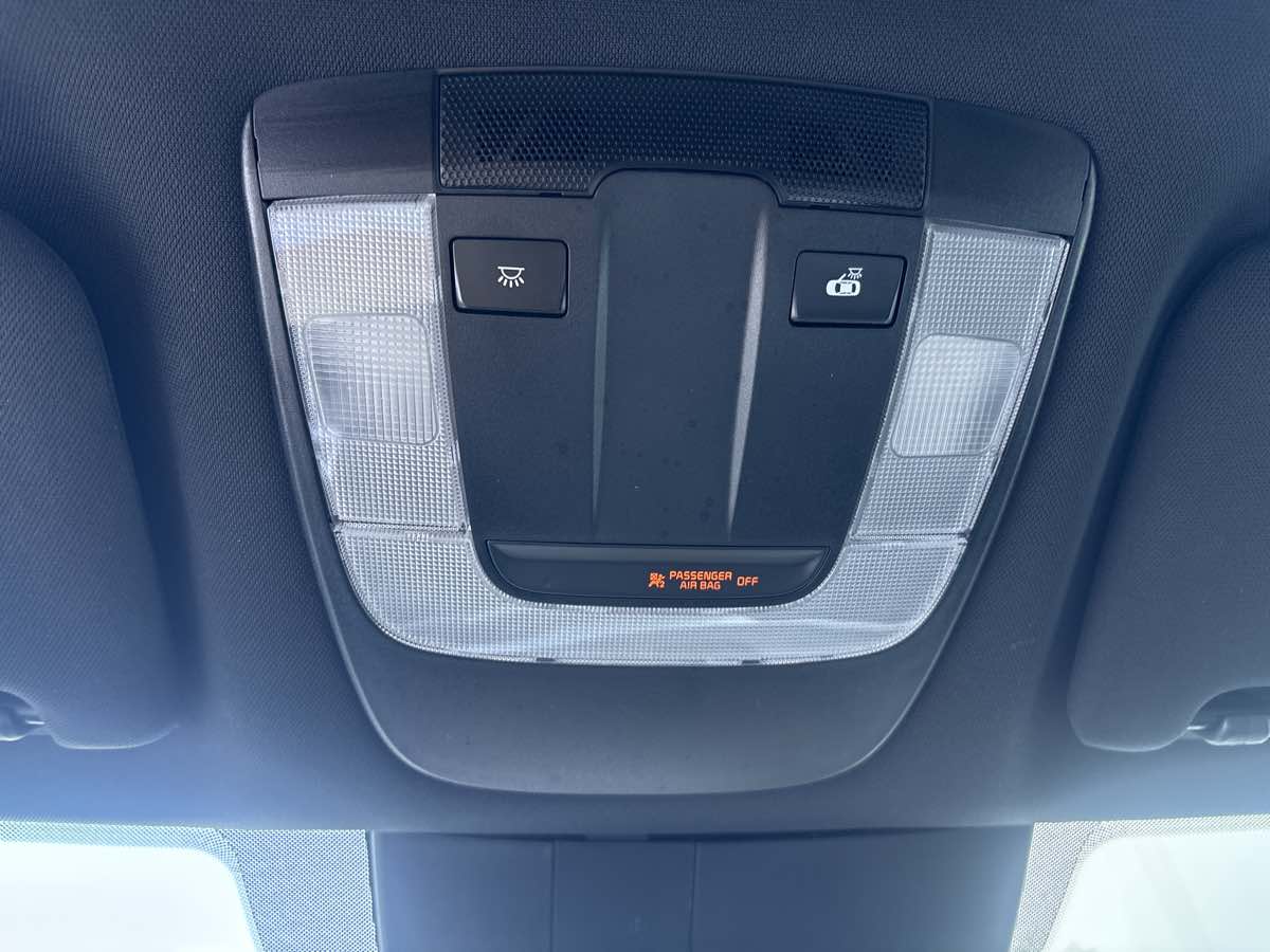 Photo 28 of this Kia K5
