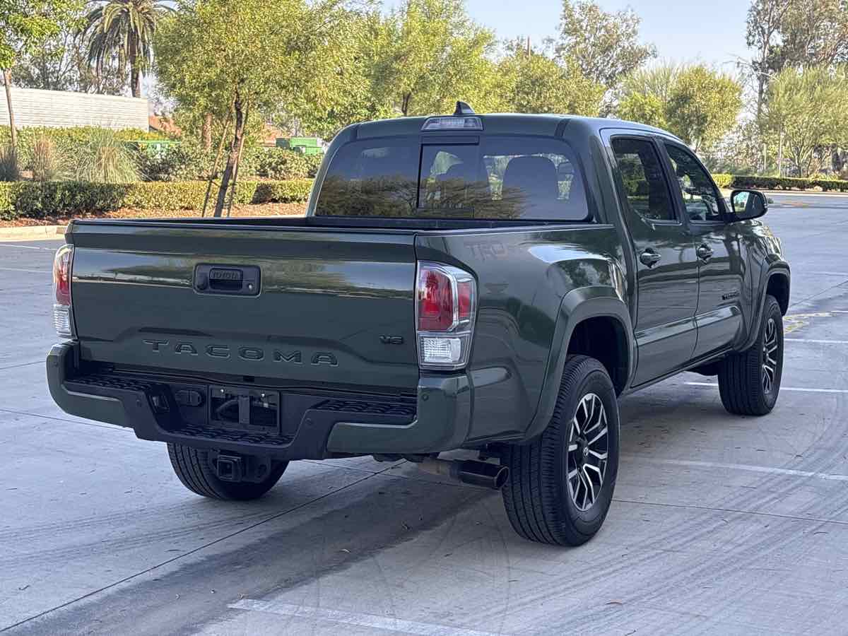 Photo 3 of this Toyota Tacoma 2WD