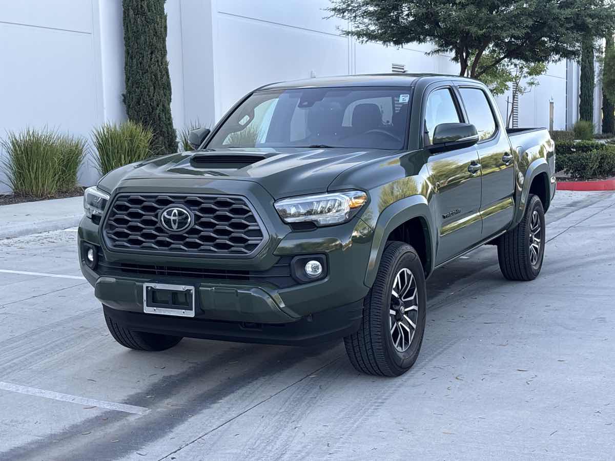 Photo 7 of this Toyota Tacoma 2WD