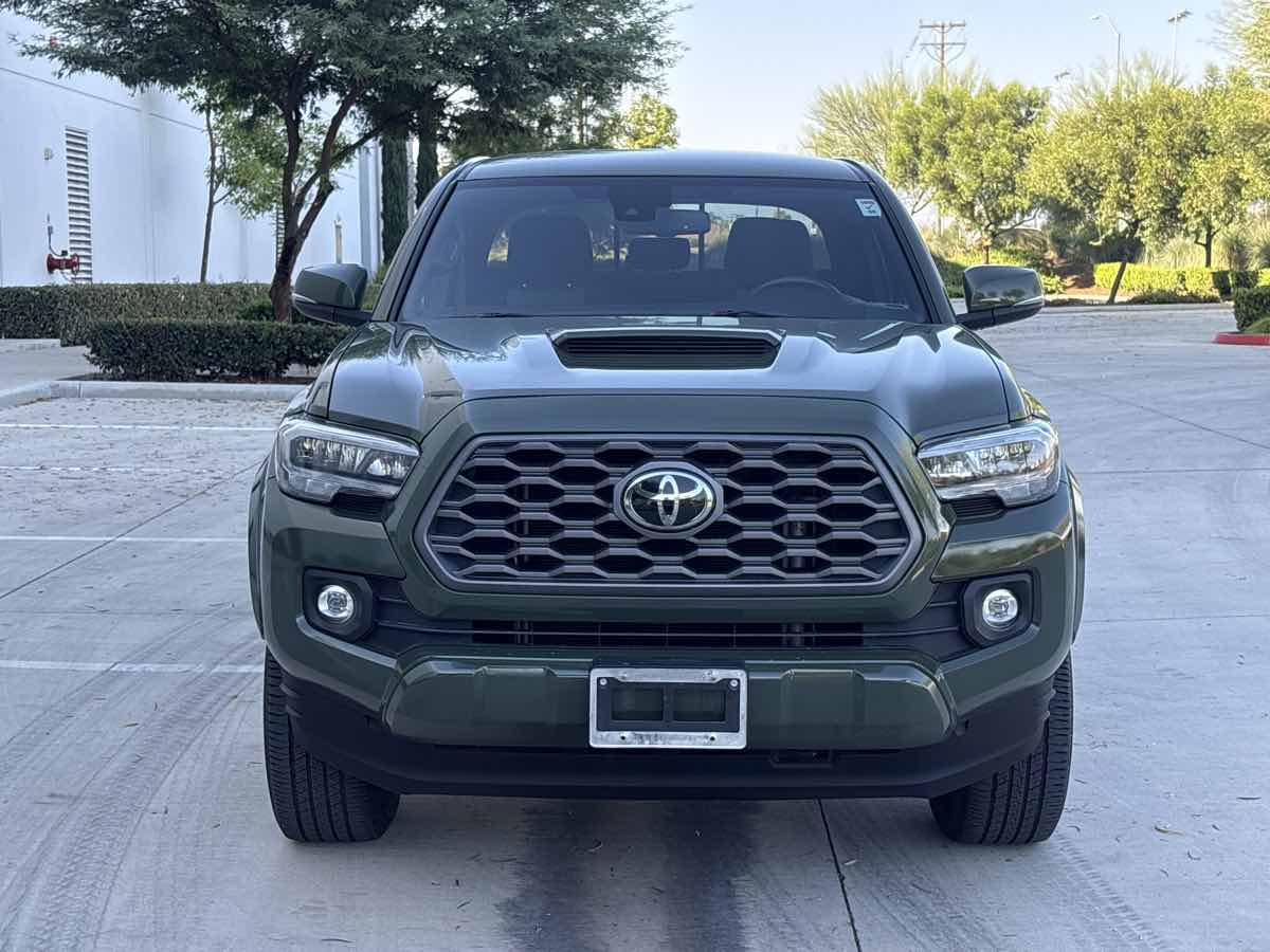 Photo 8 of this Toyota Tacoma 2WD