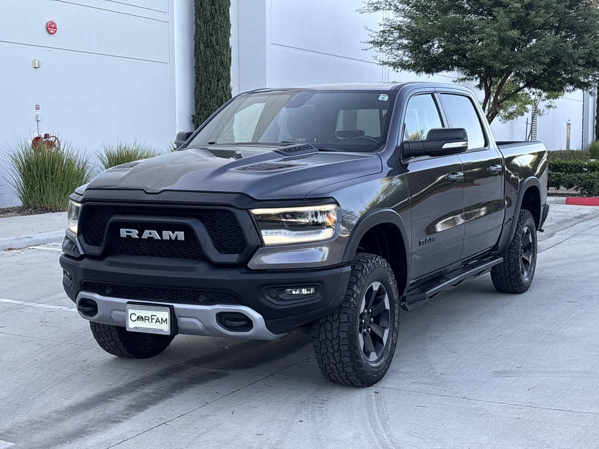 Photo 7 of this Ram 1500
