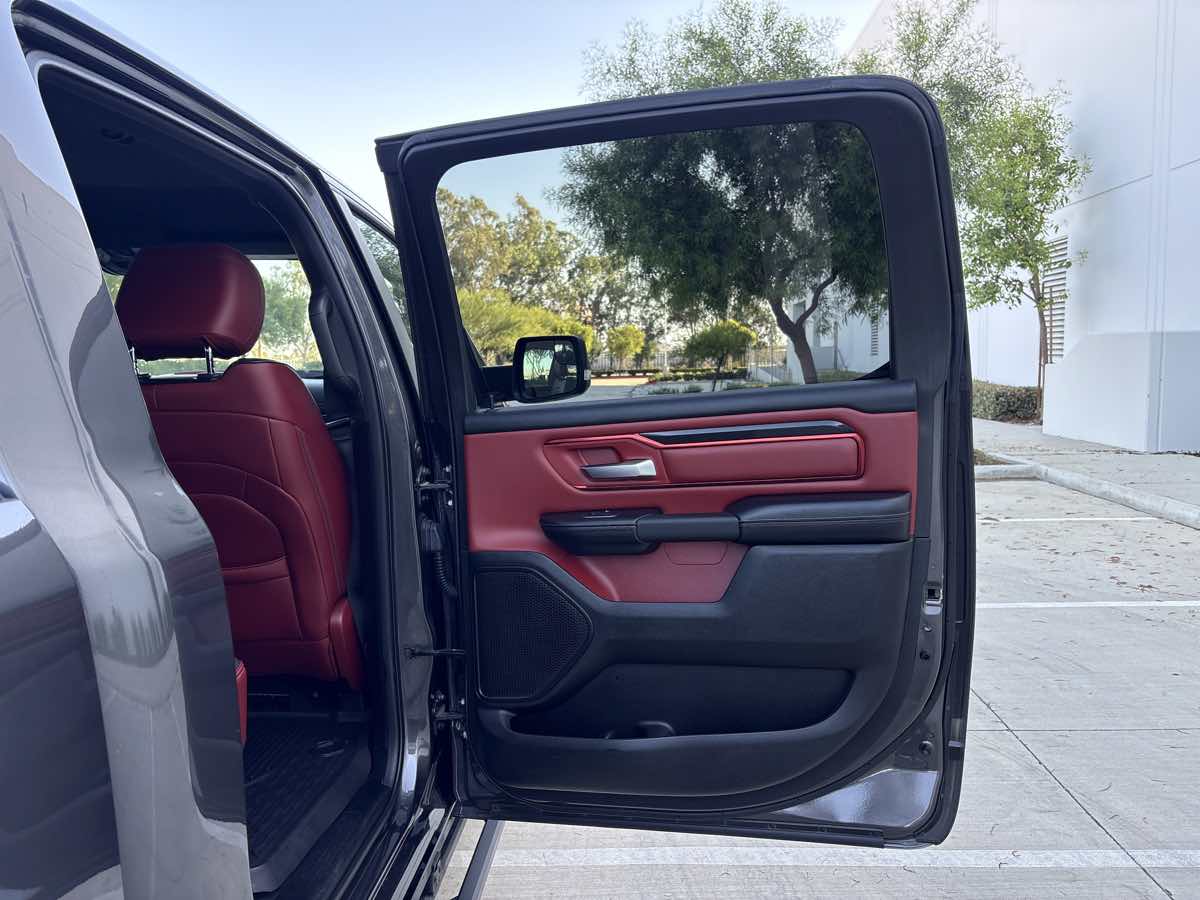 Photo 13 of this Ram 1500