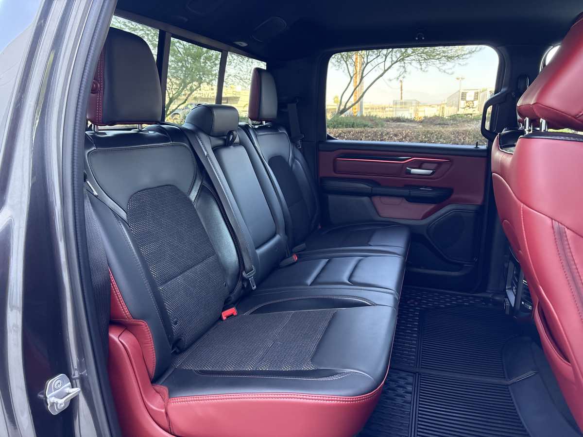 Photo 14 of this Ram 1500