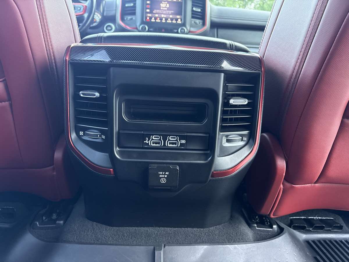 Photo 15 of this Ram 1500