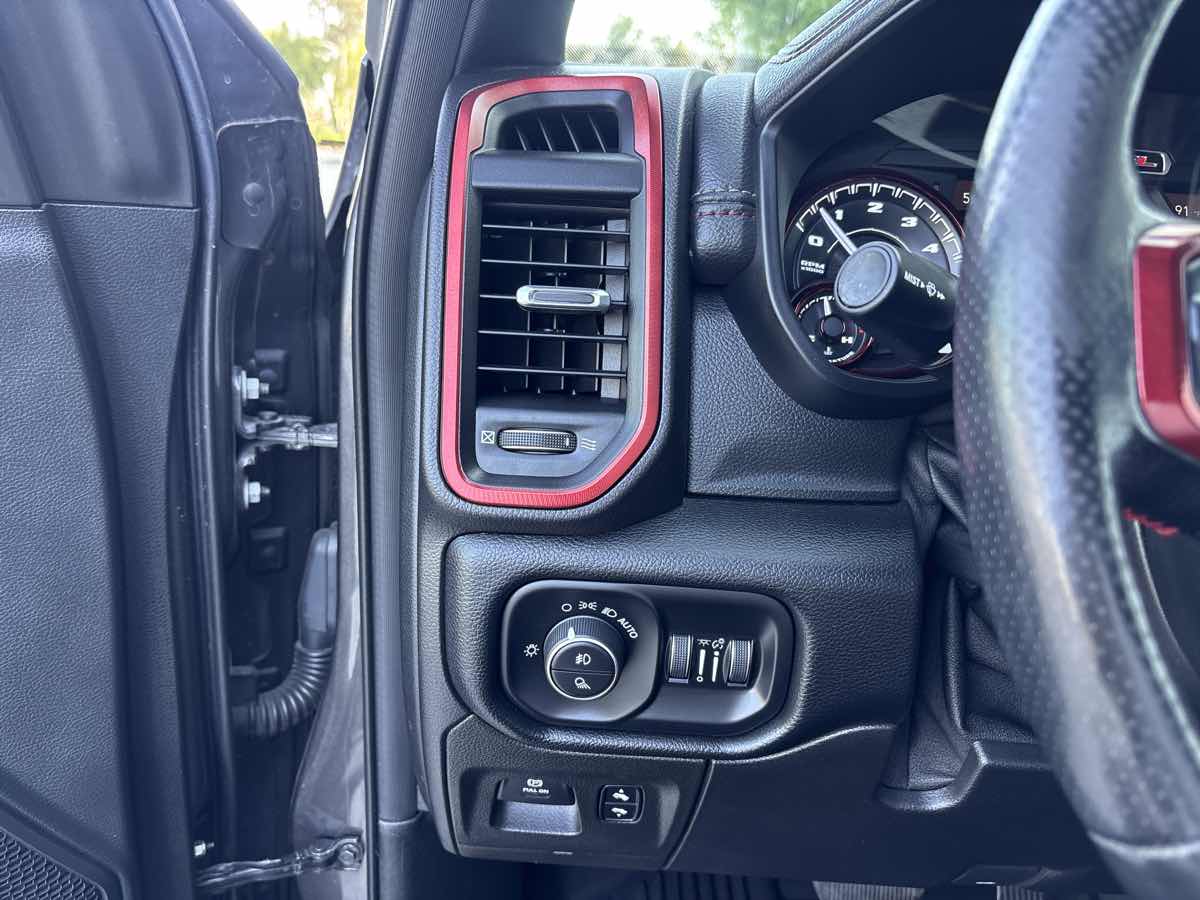 Photo 21 of this Ram 1500