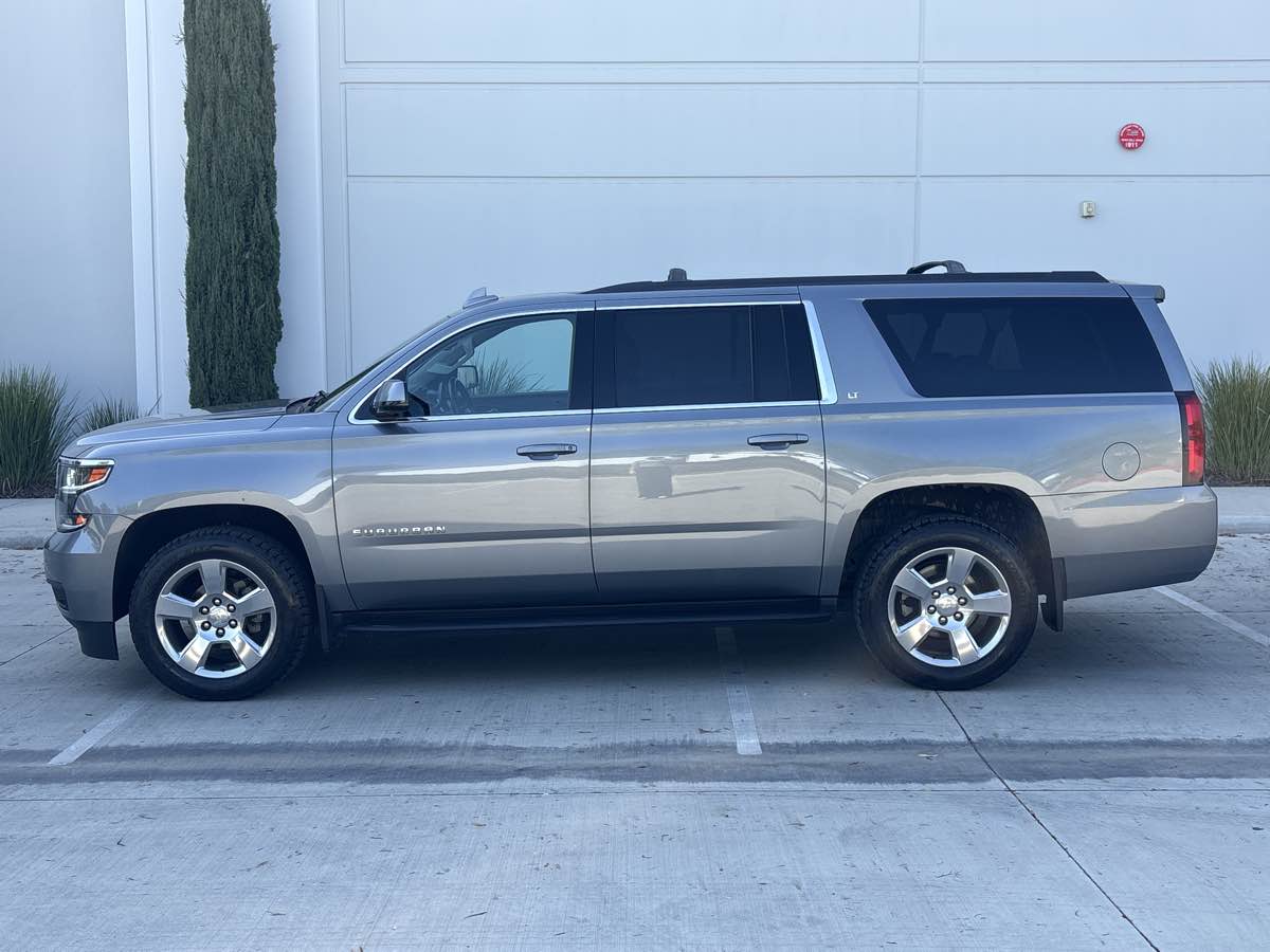 Photo 6 of this Chevrolet Suburban