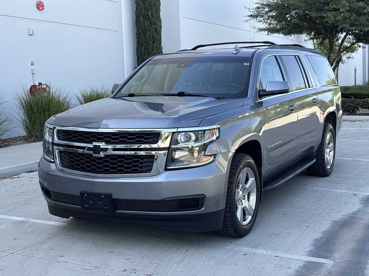 Photo 7 of this Chevrolet Suburban