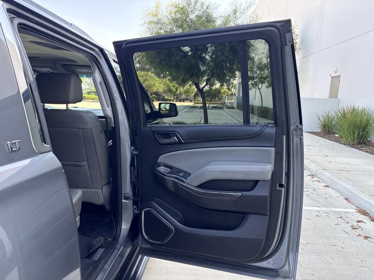 Photo 16 of this Chevrolet Suburban