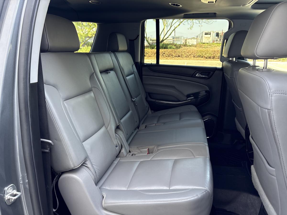 Photo 17 of this Chevrolet Suburban
