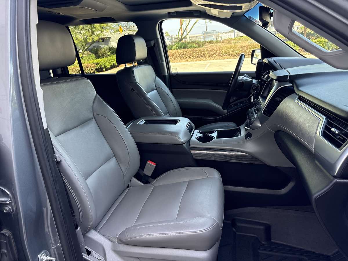Photo 19 of this Chevrolet Suburban