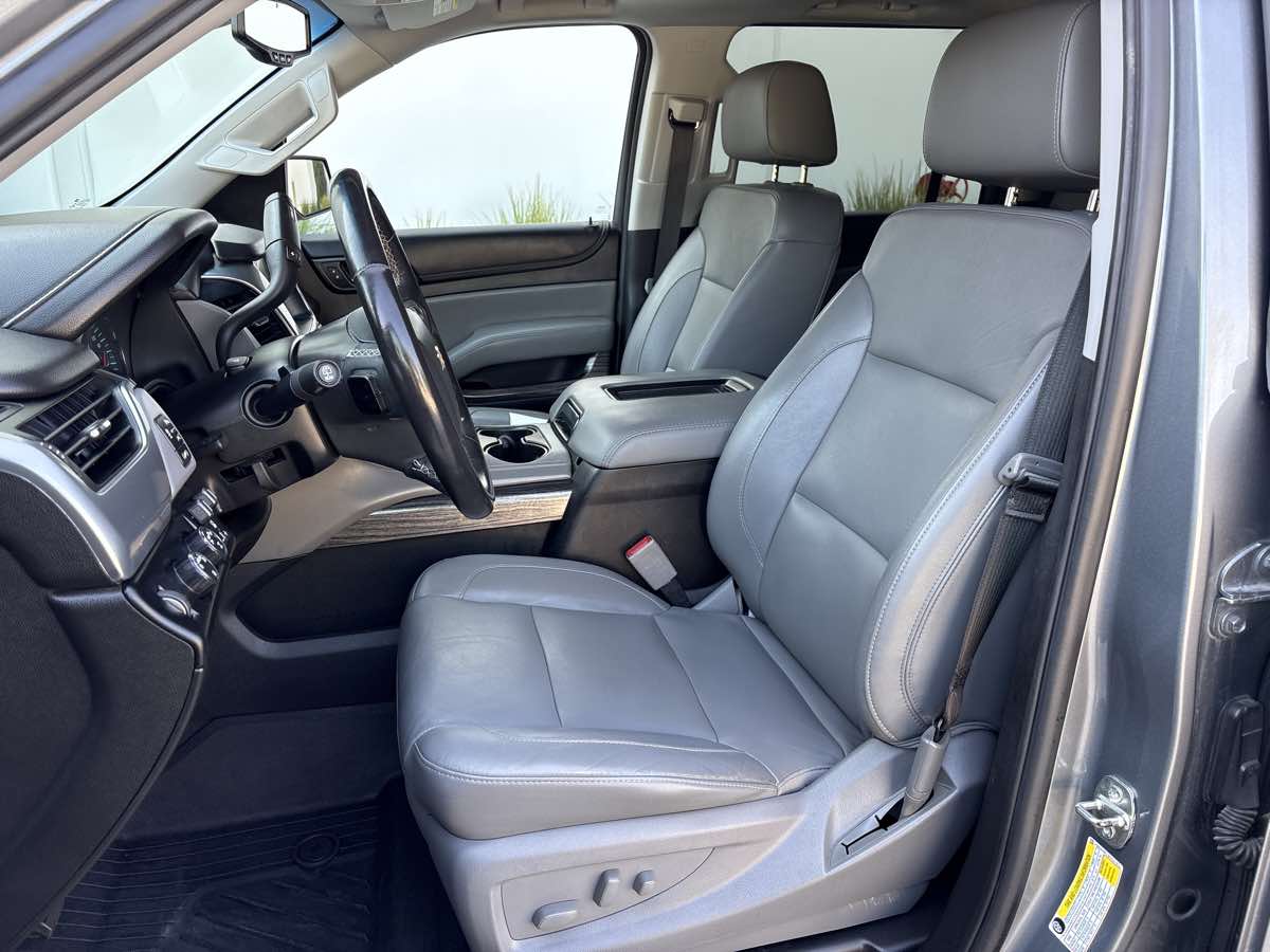 Photo 22 of this Chevrolet Suburban