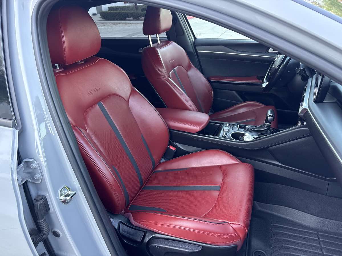 Photo 16 of this Kia K5