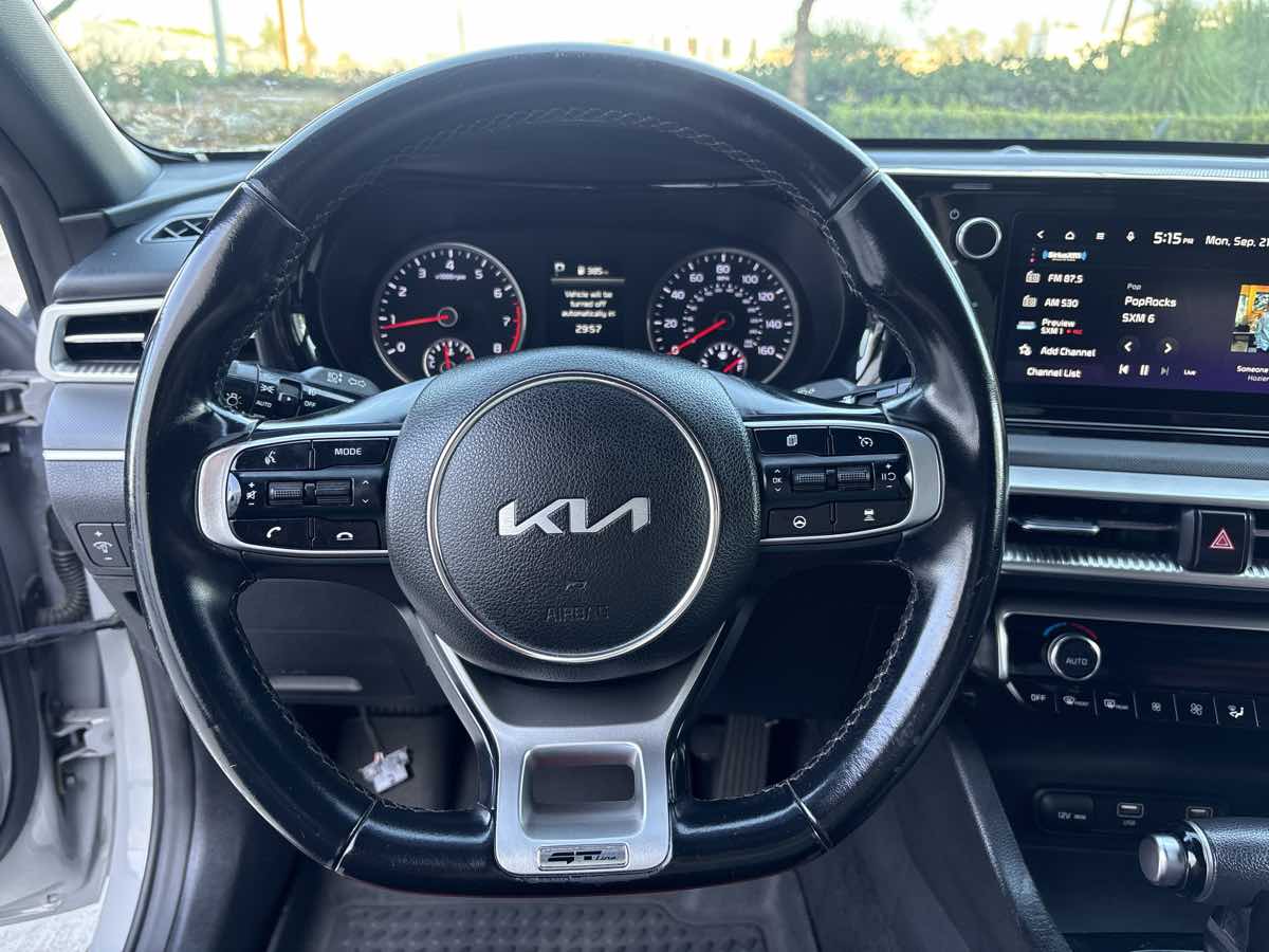 Photo 21 of this Kia K5