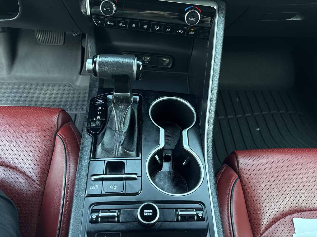 Photo 25 of this Kia K5