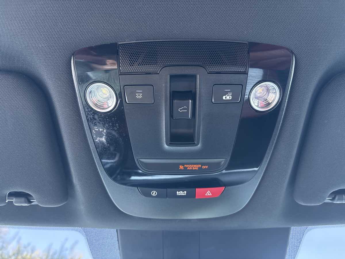 Photo 27 of this Kia K5