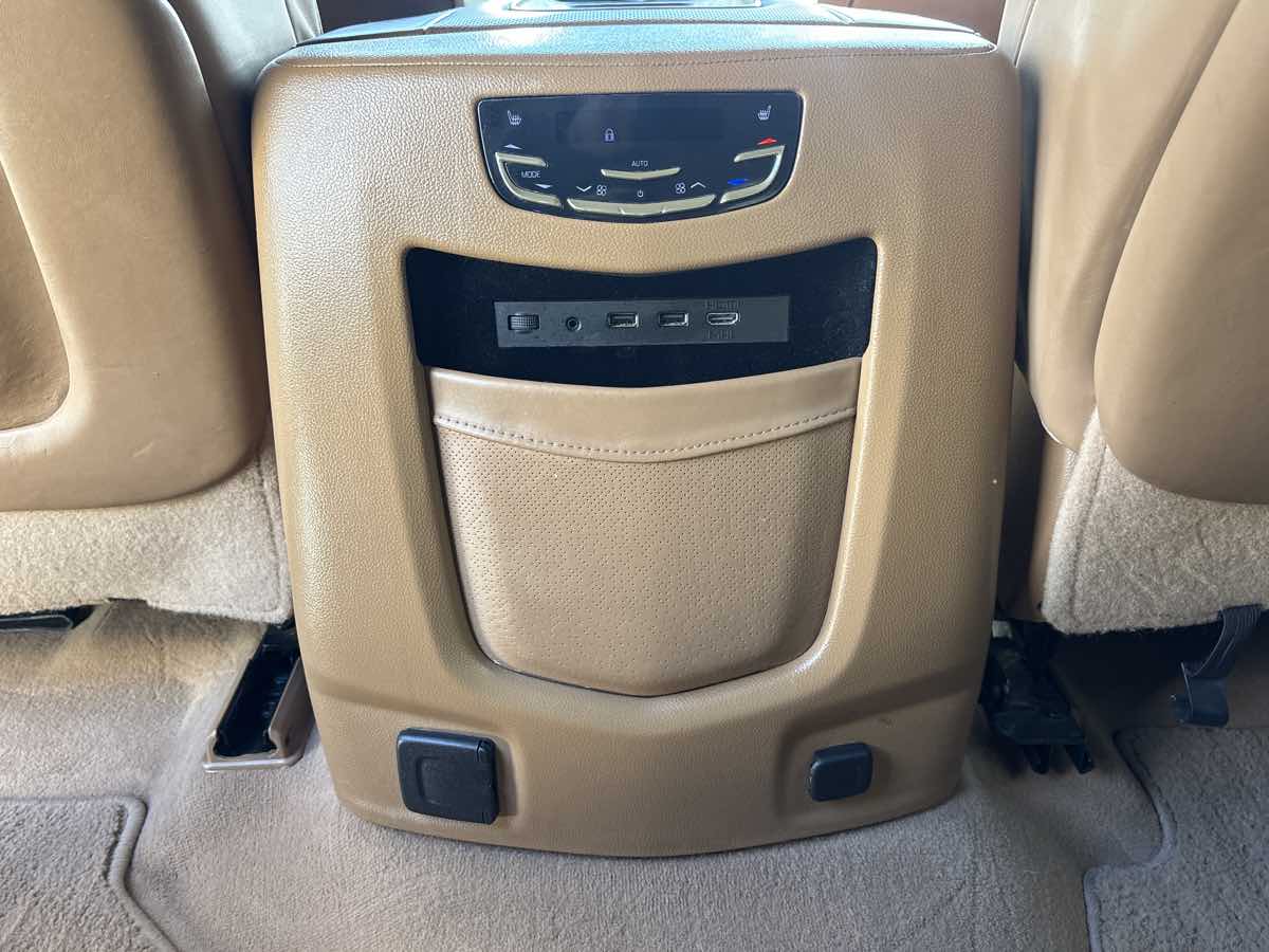 Photo 16 of this Cadillac Escalade ESV