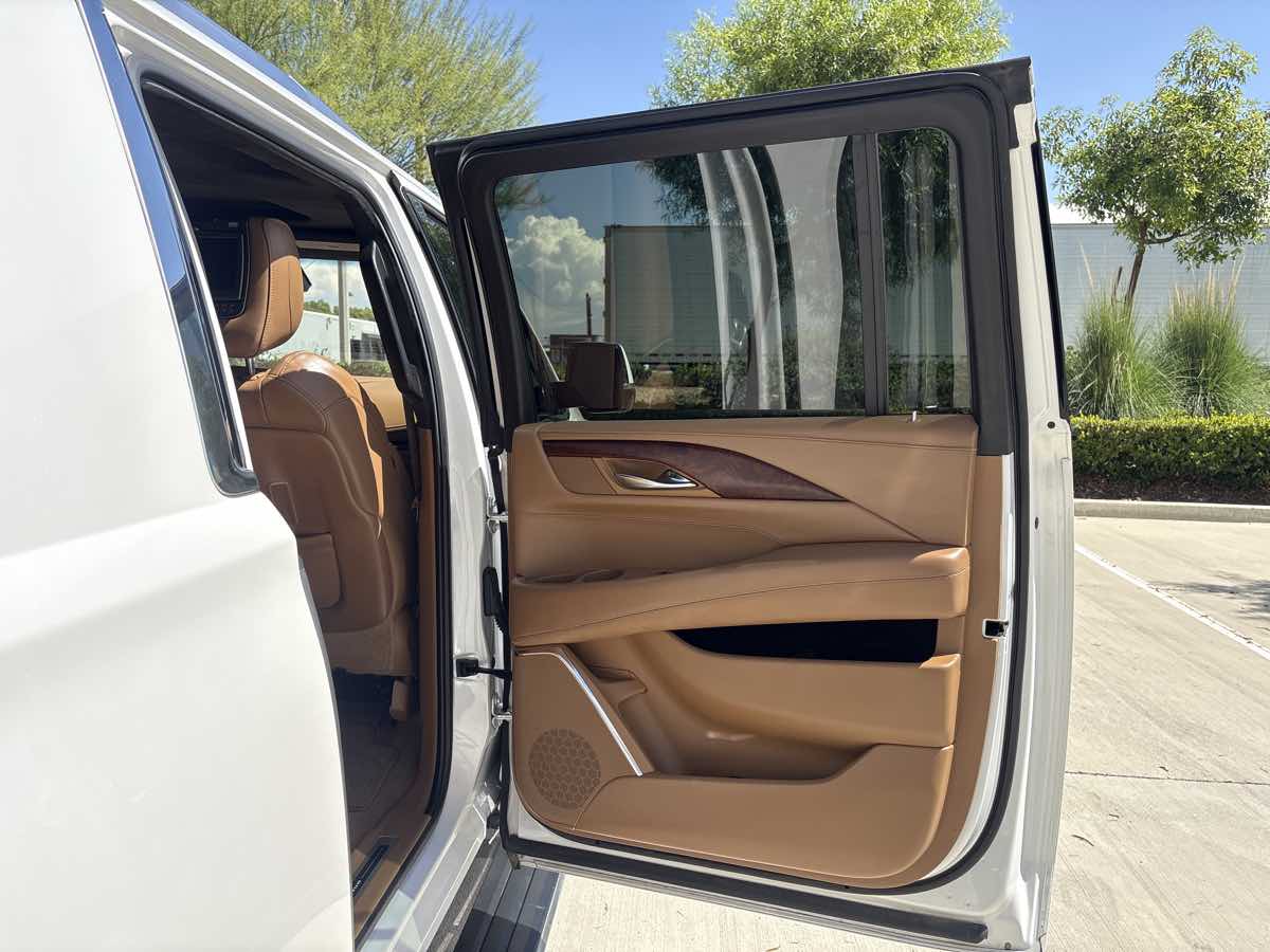 Photo 19 of this Cadillac Escalade ESV