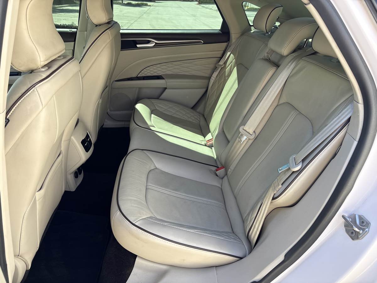 Photo 11 of this Ford Fusion Energi