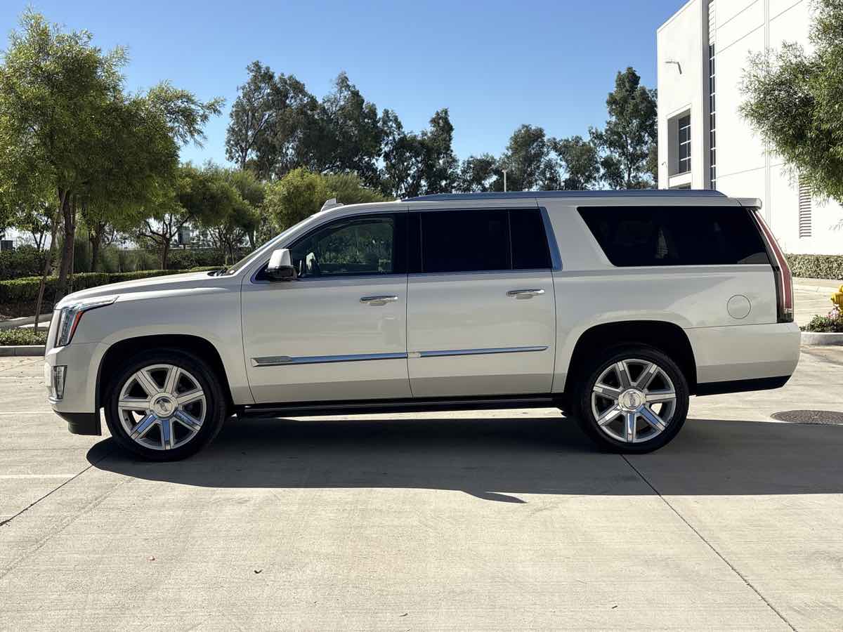 Photo 6 of this Cadillac Escalade ESV
